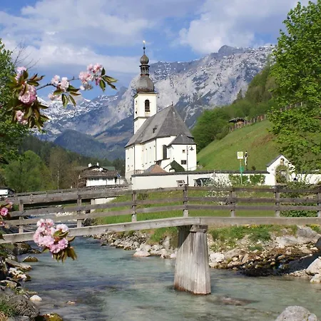 Weiherbach - Hallenbad Апартаменты Берхтесгаден